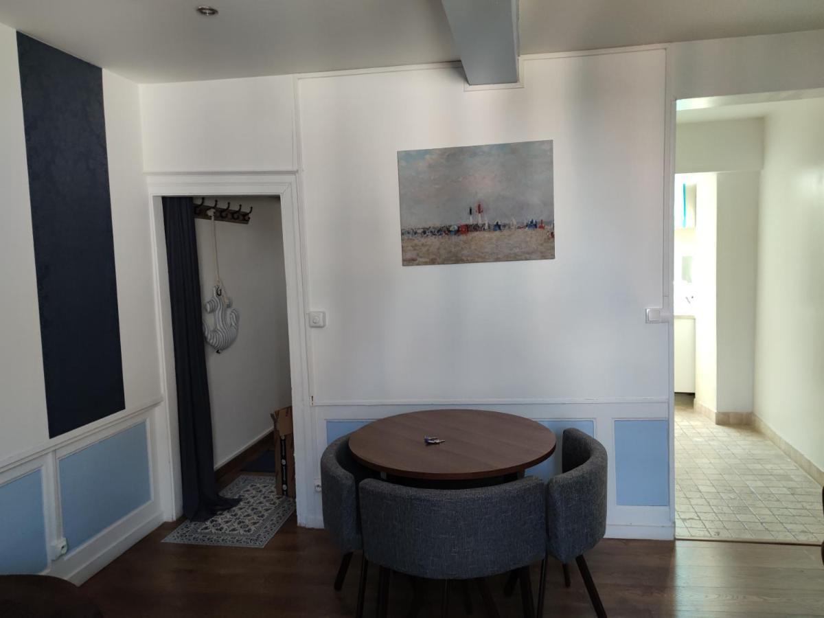 Le Saint Leonard...Il Est Bleu Apartment Honfleur Bagian luar foto